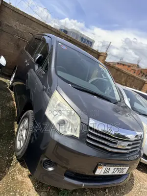 Toyota Noah 2013 Gray