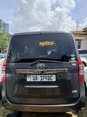 Toyota Noah 2013 Gray