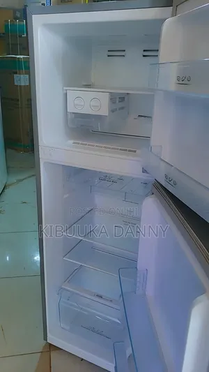 Hisence Fridge 295 Litres Frost Free