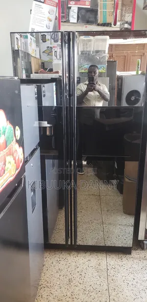 Samsung Glass Door Side by Side 720 Litres Fridge
