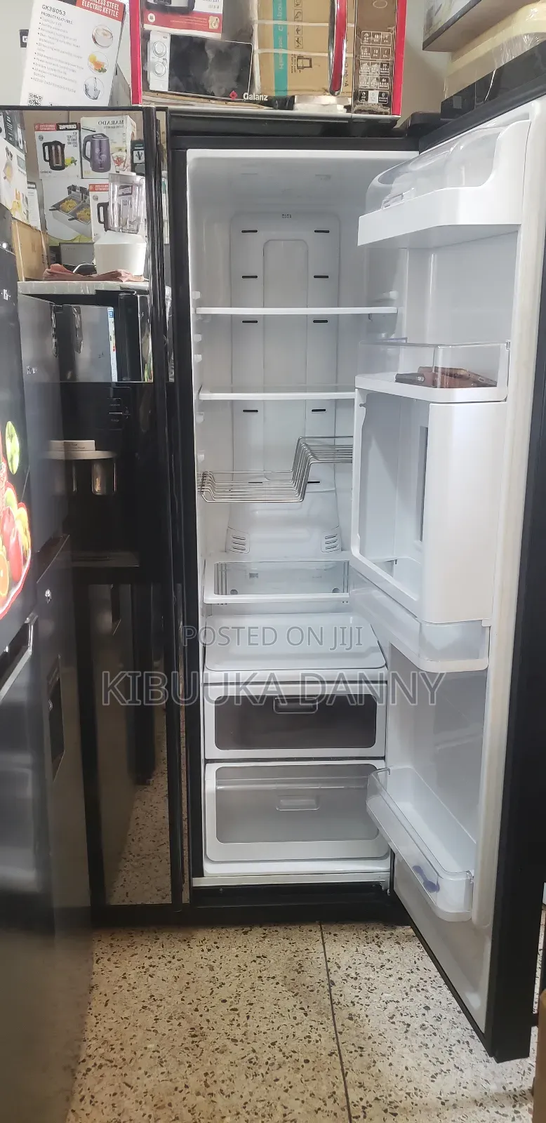 Samsung Glass Door Side by Side 720 Litres Fridge
