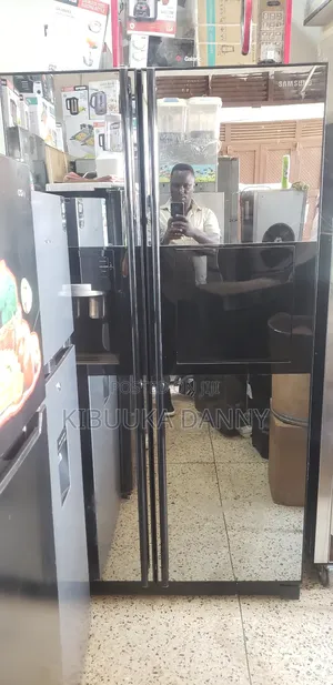 Samsung Glass Door Side by Side 720 Litres Fridge
