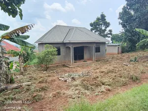 3bdrm House in Lukwanga, Wakiso / Wakiso for sale