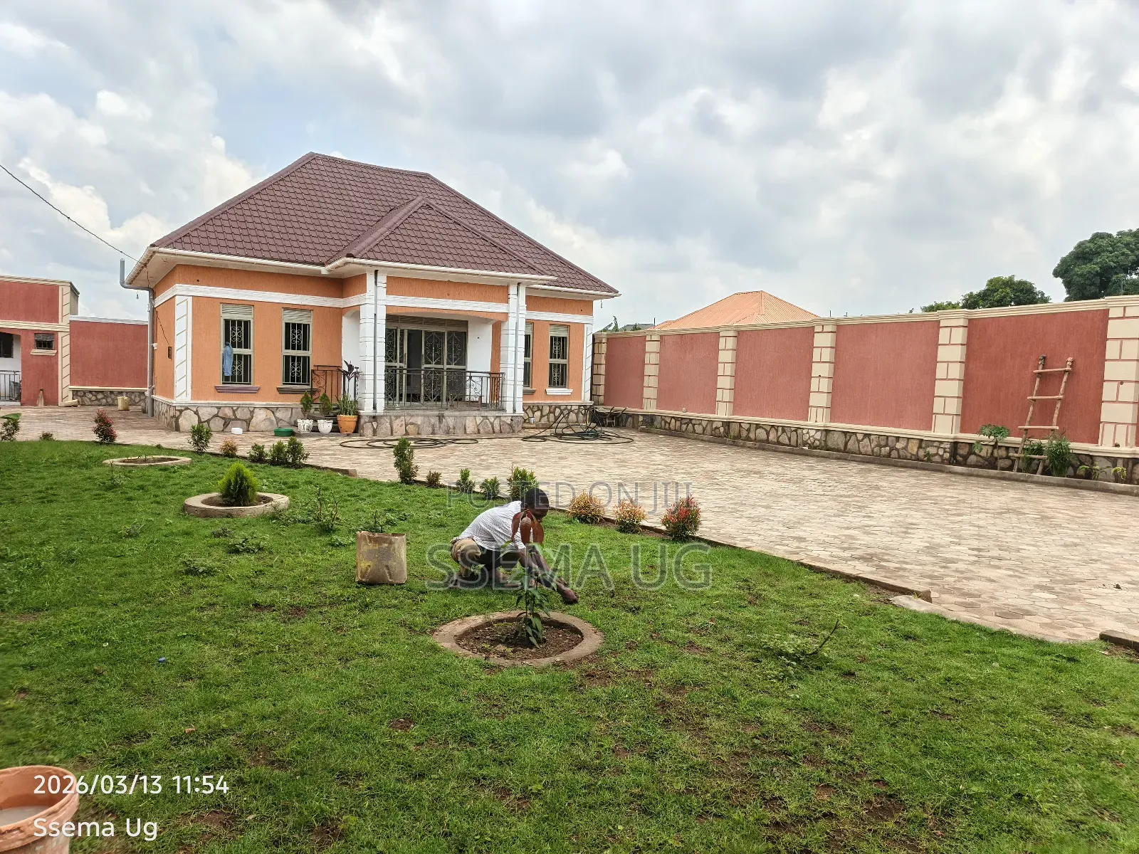 Furnished 3bdrm House in Bujjuko, Wakiso / Wakiso for sale