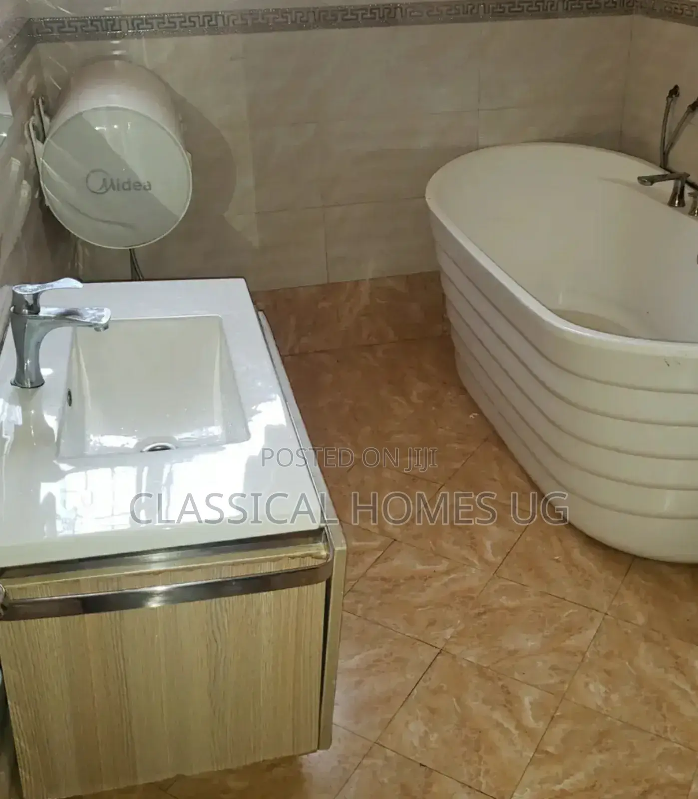 5bdrm Duplex in Akright Bwebajja, Central Division for rent