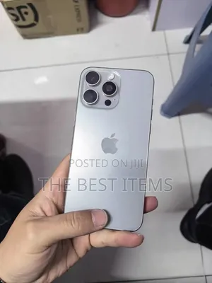 Apple iPhone 15 Pro Max 256 GB Silver