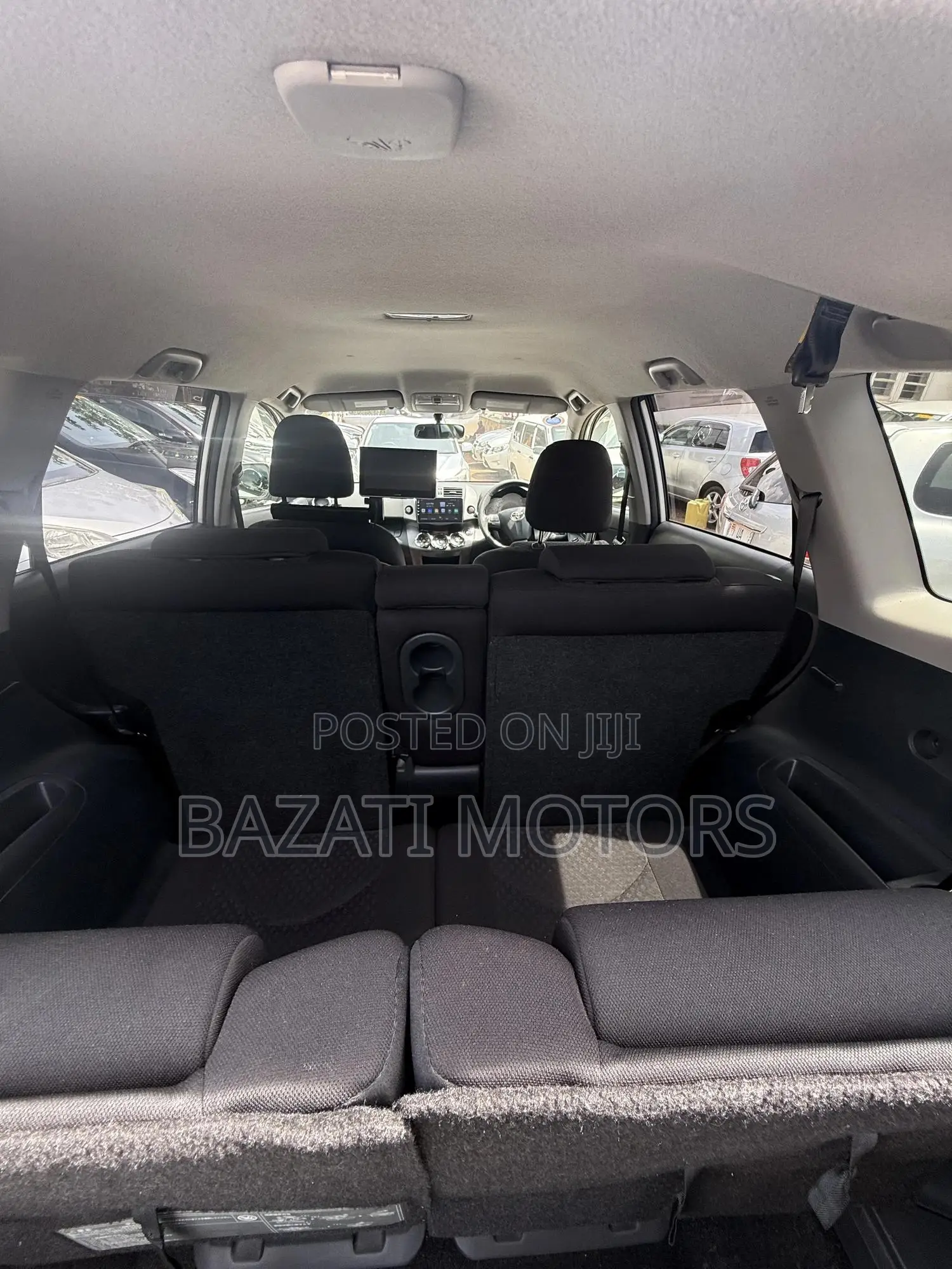 Toyota Vanguard 2011 White