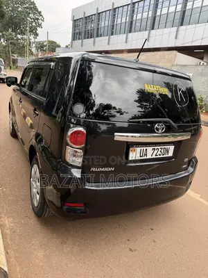 Toyota Corolla Rumion 2011 Black