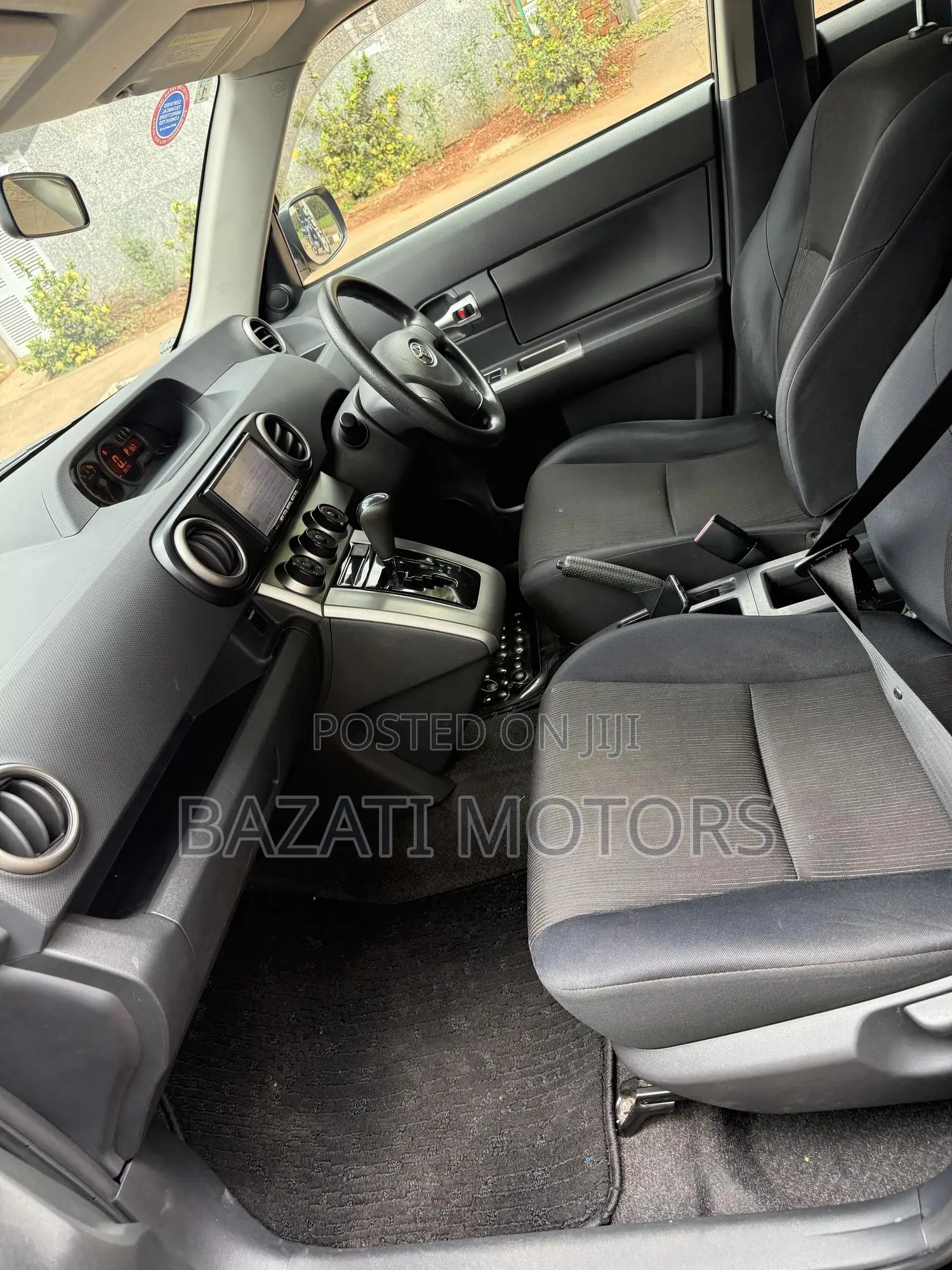 Toyota Corolla Rumion 2011 Black