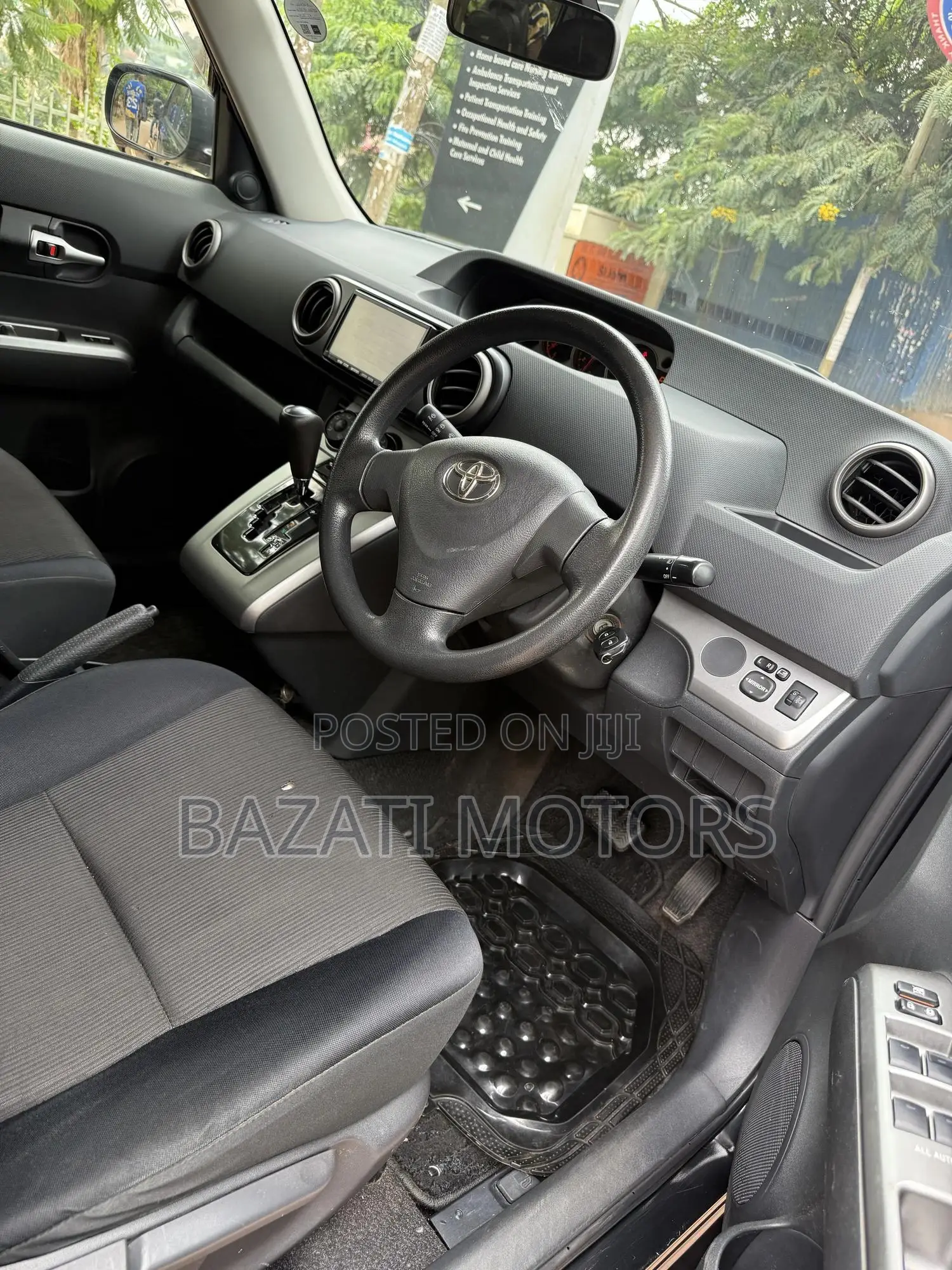 Toyota Corolla Rumion 2011 Black