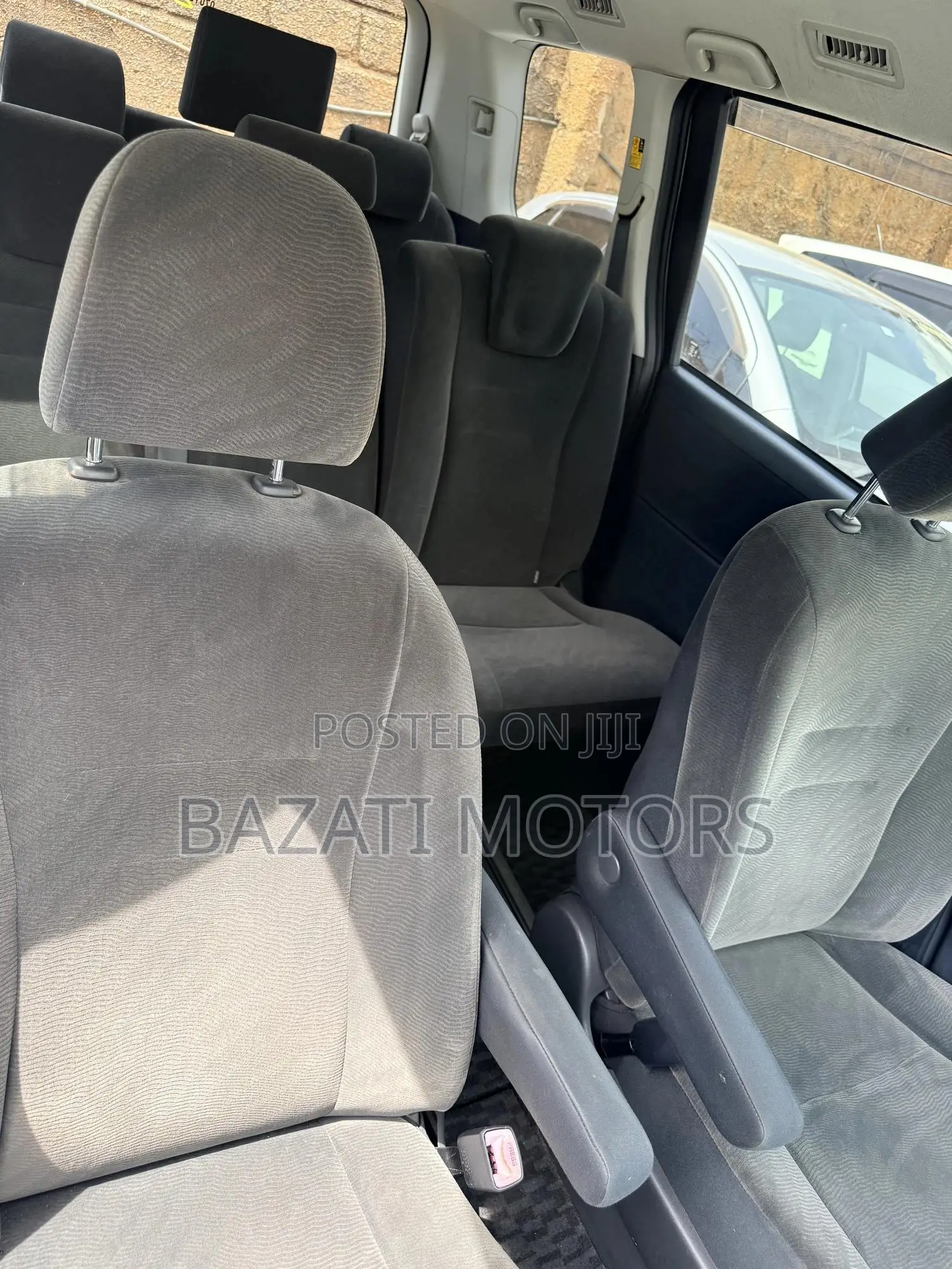 Toyota Noah 2013 Gray