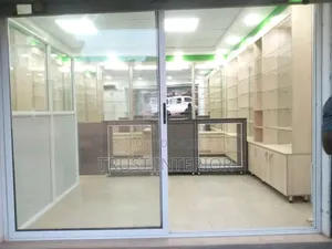 Pharmacy Fitters 217
