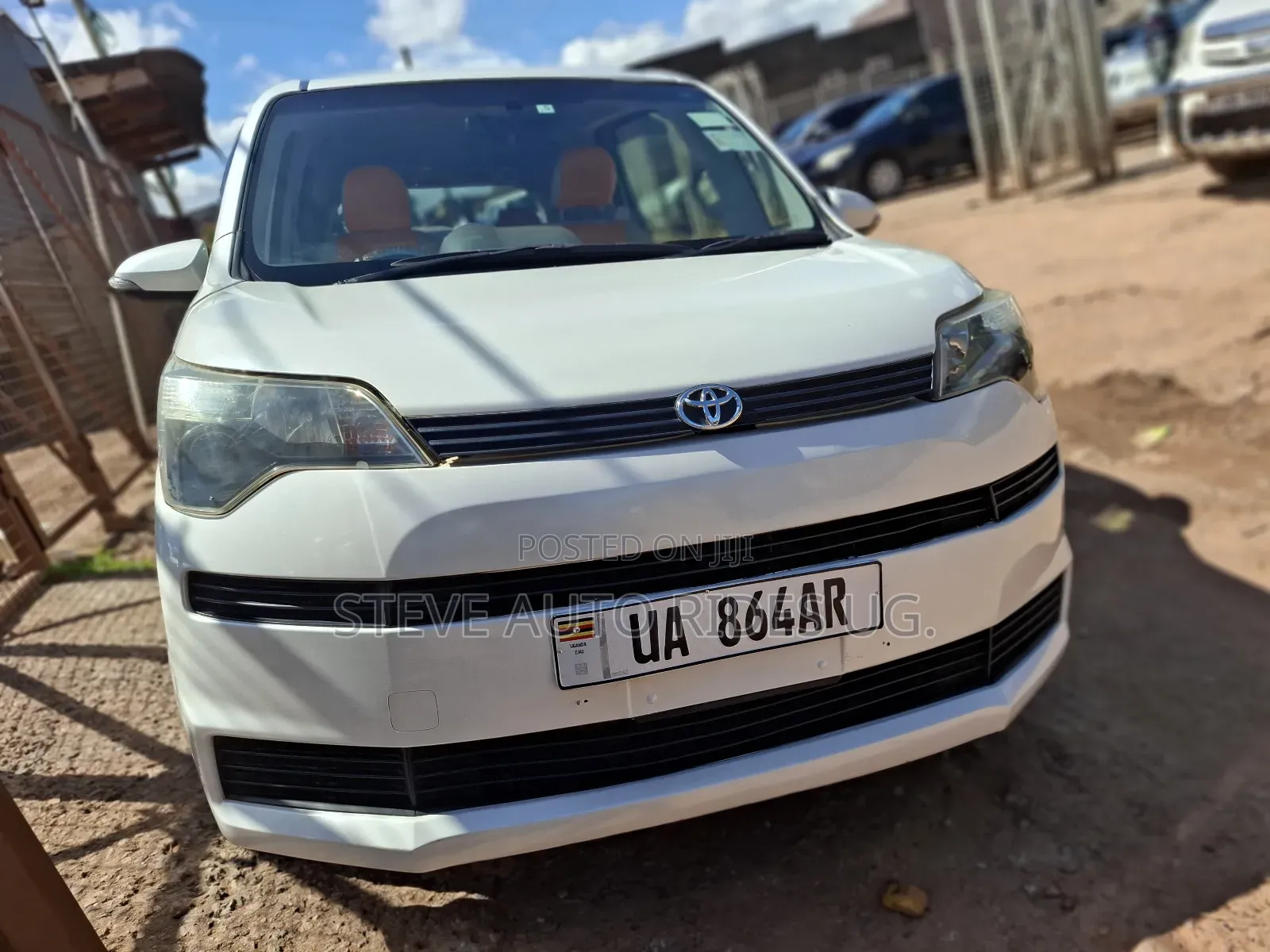 Toyota Spade 1.5 2012 Silver