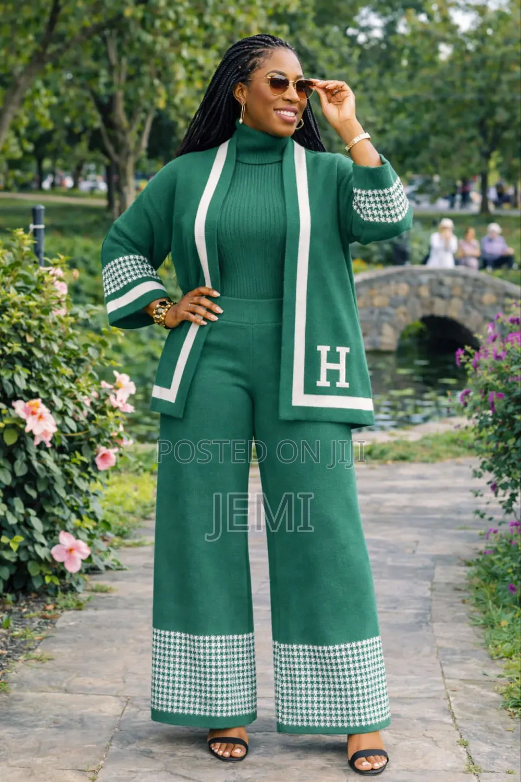 Free Sweater Outfits