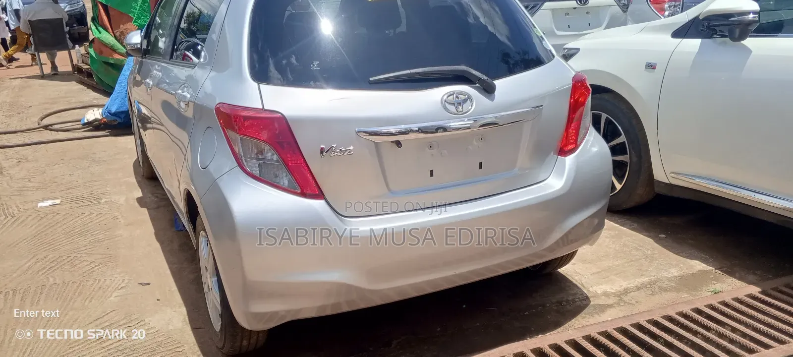 Toyota Vitz 1.0 FWD 3dr 2012 Silver