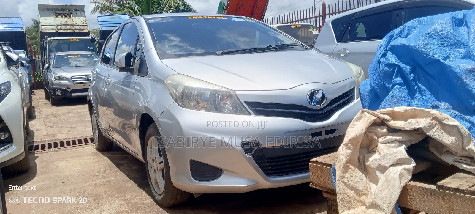 Toyota Vitz 1.0 FWD 3dr 2012 Silver