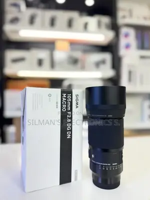 Sigma 105mm F2.8 Macro Lens