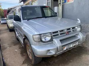 Mitsubishi Pajero 2006 Silver