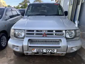 Mitsubishi Pajero 2006 Silver