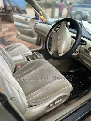 Toyota Vista 2000 Silver