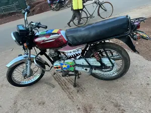 Bajaj Boxer 100 2020 Red