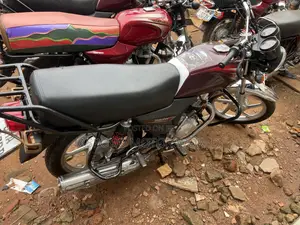 Bajaj Boxer 100 2025 Red