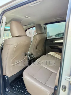 Toyota Hilux 2018 Silver