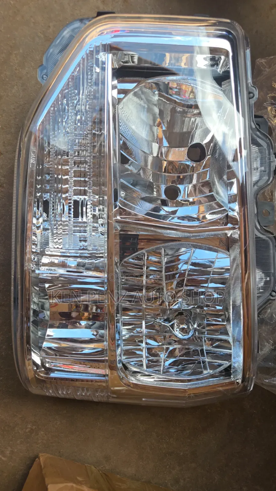 Toyota Coaster 2017 - 2020 Headlamp