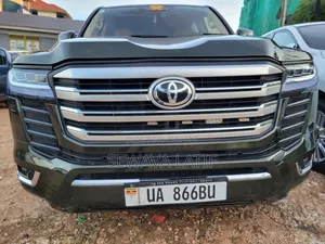 Toyota Land Cruiser 4.5 V8 DLX 2015 Green