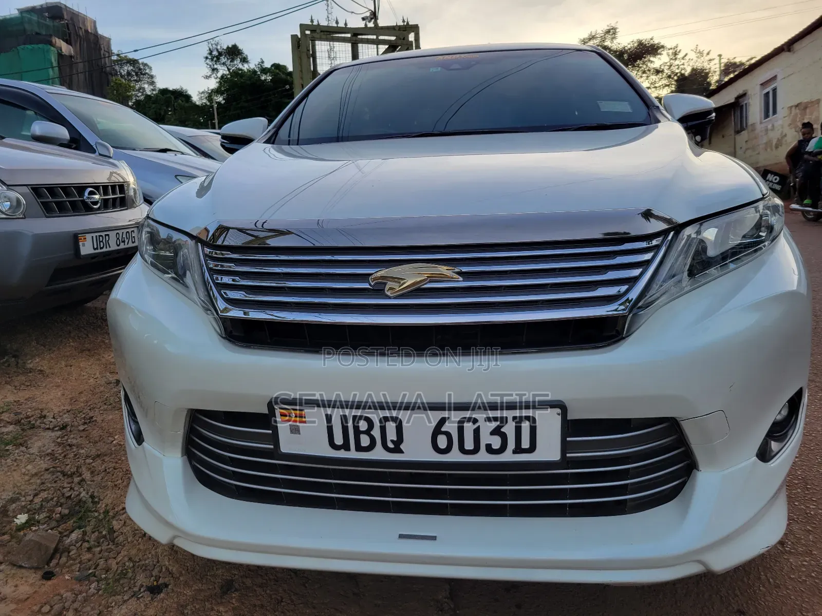 Toyota Harrier 2.0 2015 White