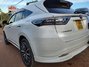 Toyota Harrier 2.0 2015 White