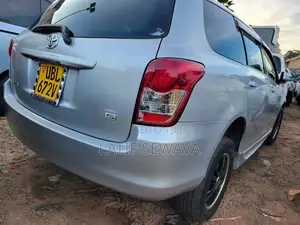 Toyota Corolla Fielder 1.5 Petrol AWD 2011 Silver