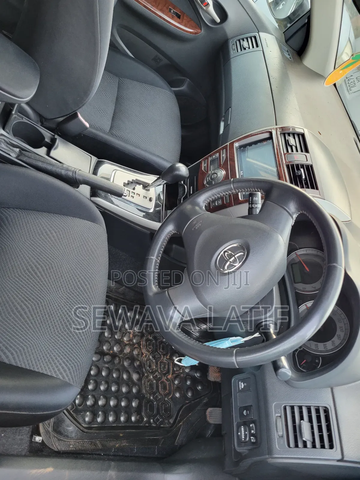 Toyota Corolla Fielder 1.5 Petrol AWD 2011 Silver