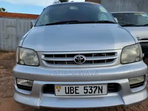 Toyota Noah 2.0 FWD (8 Seater) 2001 Silver
