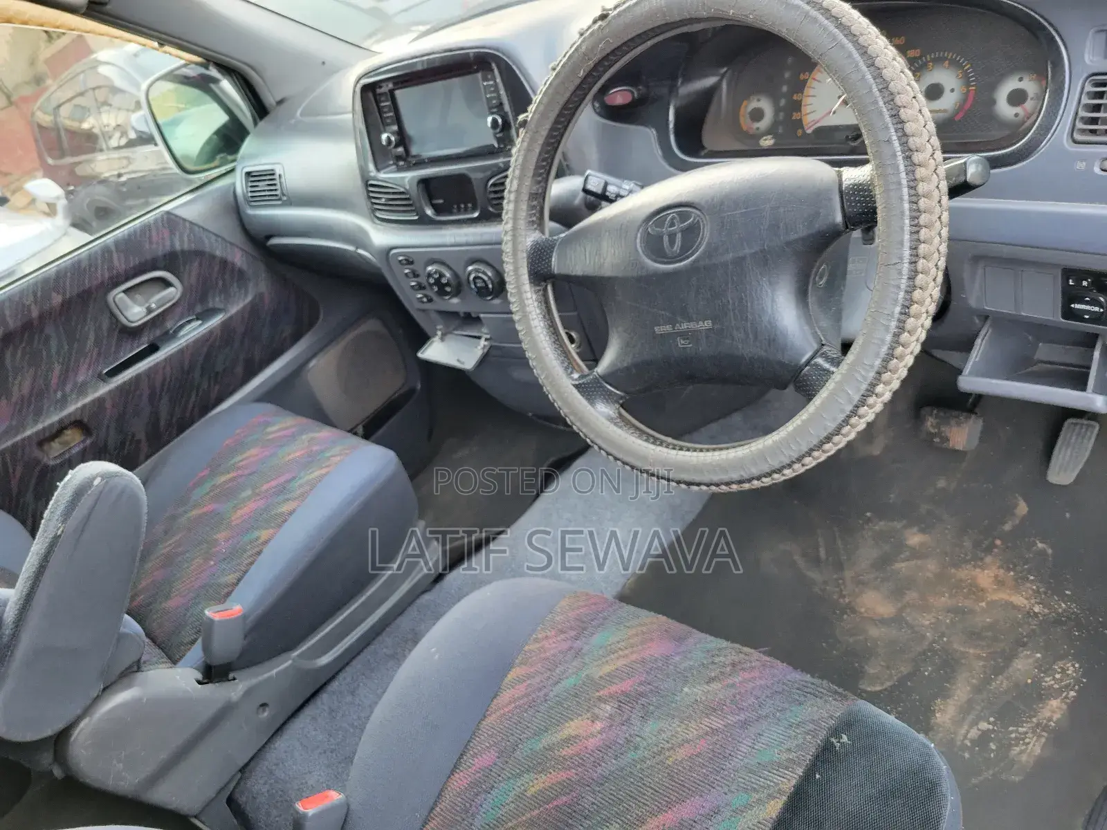 Toyota Noah 2.0 FWD (8 Seater) 2001 Silver