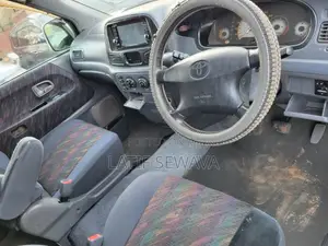 Toyota Noah 2.0 FWD (8 Seater) 2001 Silver