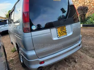 Toyota Noah 2.0 FWD (8 Seater) 2001 Silver