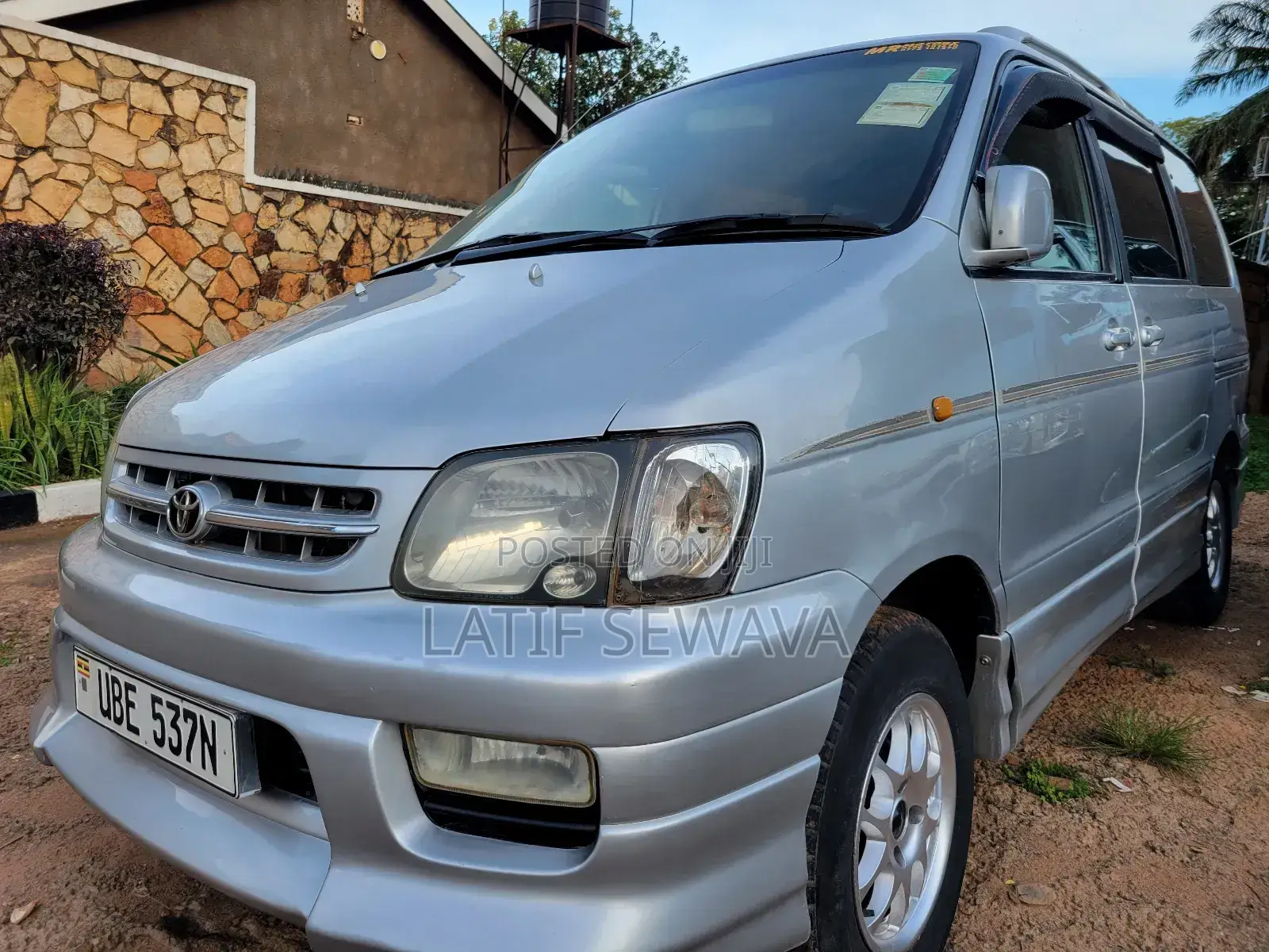 Toyota Noah 2.0 FWD (8 Seater) 2001 Silver
