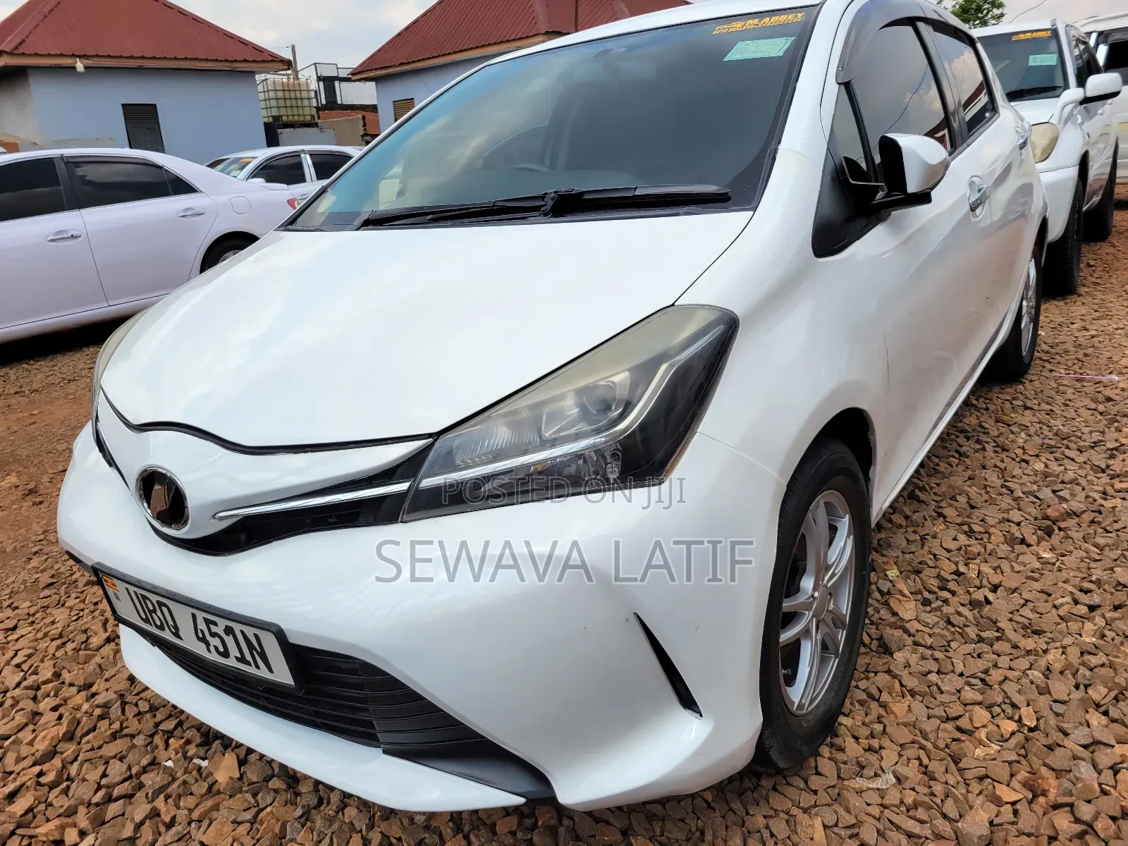 Toyota Vitz 1.3 FWD 5dr 2012 White