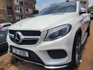 Mercedes-Benz GLE-Class GLE 350d 4MATIC 2017 White