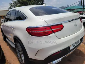 Mercedes-Benz GLE-Class GLE 350d 4MATIC 2017 White