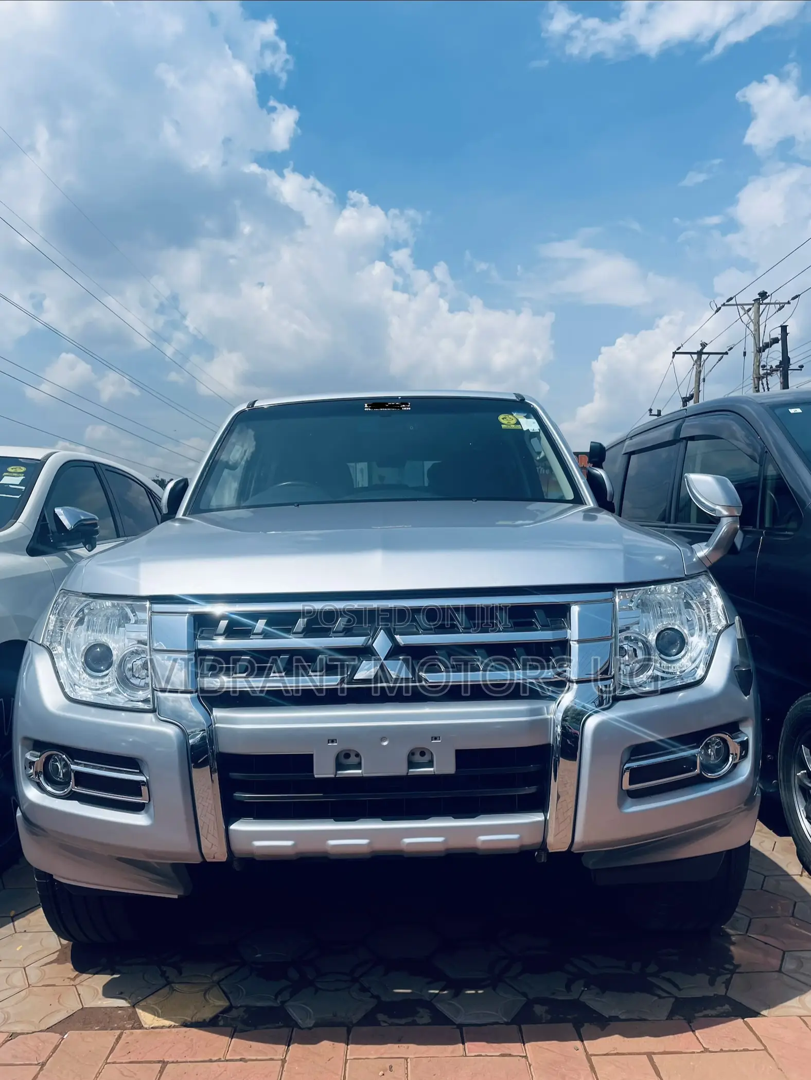 Mitsubishi Pajero 2012 Silver
