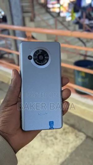 Sharp Aquos R7 128 GB Black