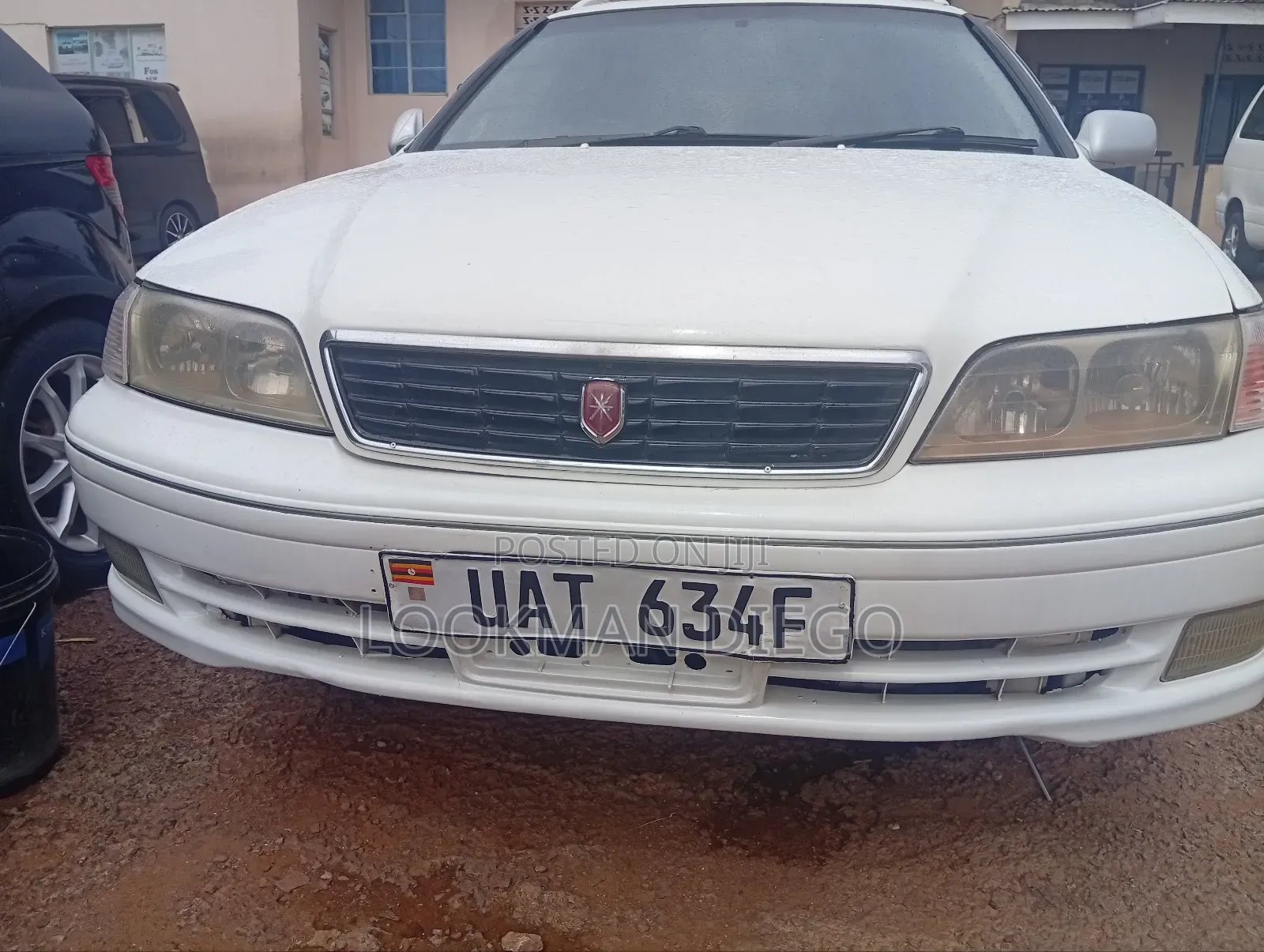 Toyota Mark II Qualis 2.5 RWD 2000 White