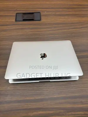 Laptop Apple MacBook 2018 16GB Intel Core i7 SSD 512GB