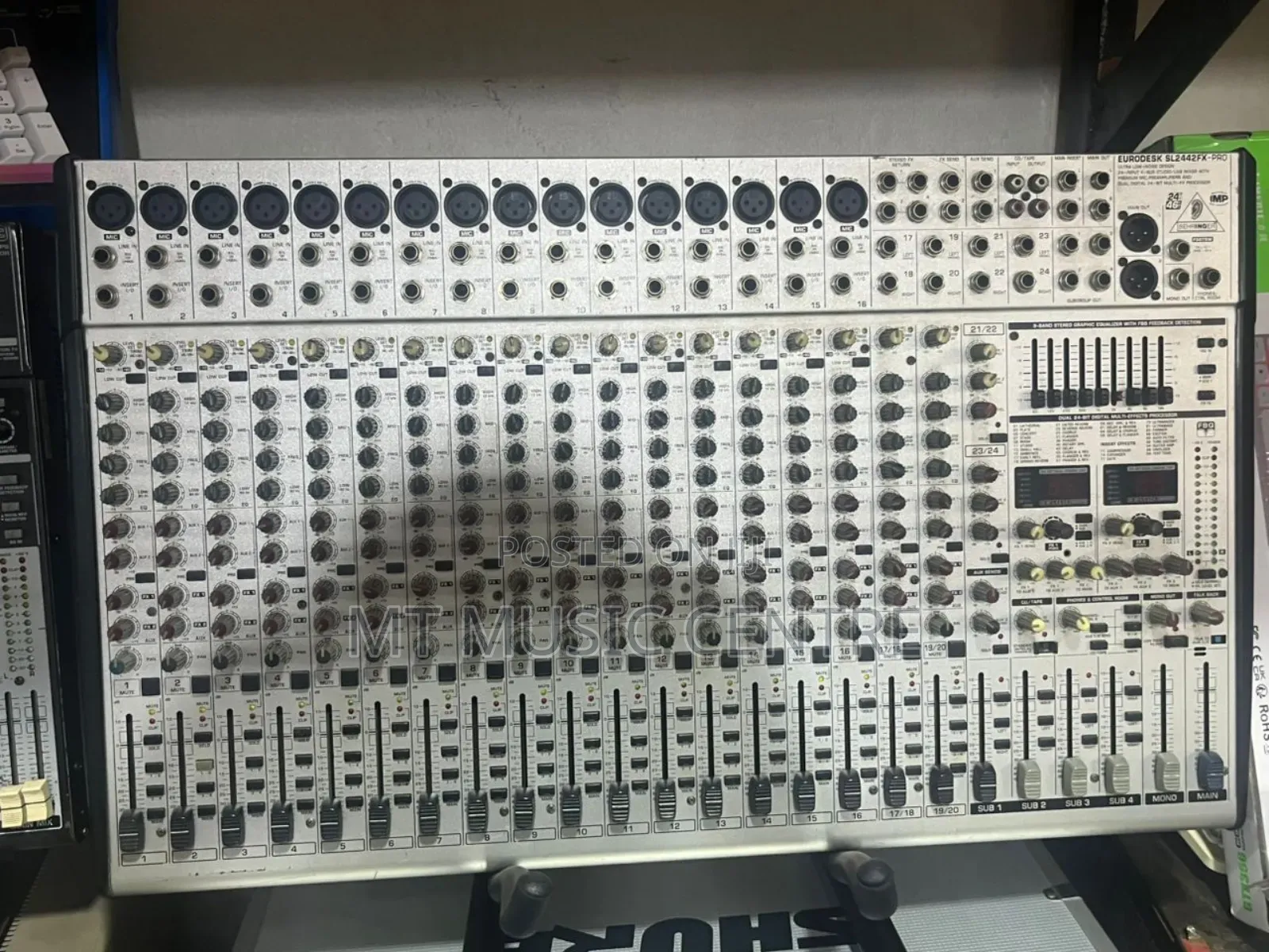Behringer Mixer Eurodesk 24 Mixer