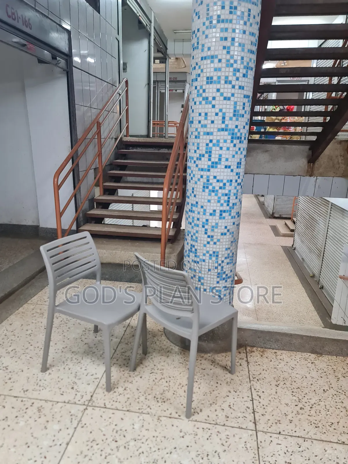 Italica Plastic Chairs Plastic Chairs
