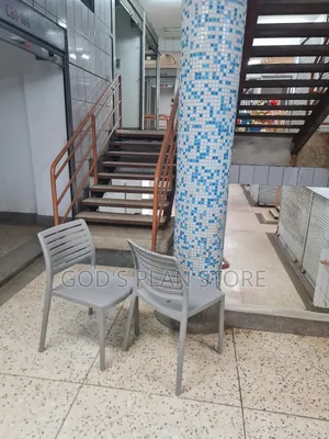 Italica Plastic Chairs Plastic Chairs