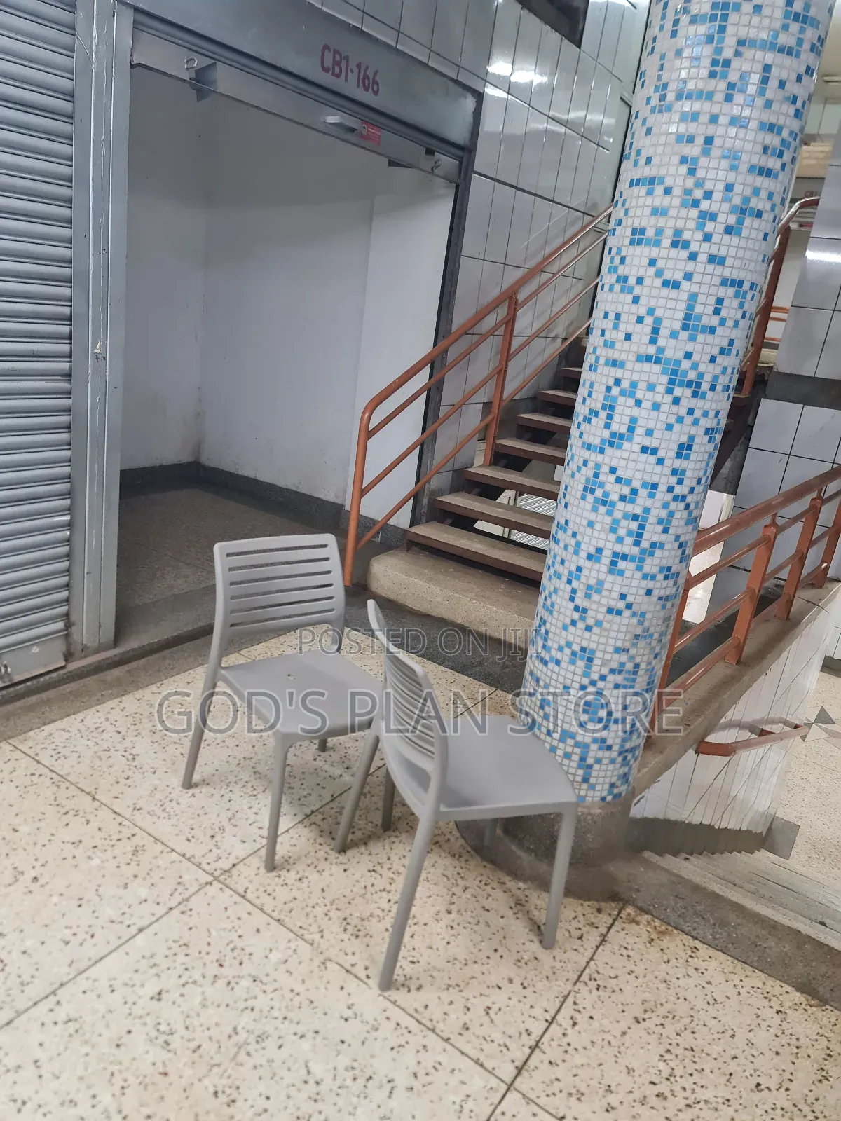 Italica Plastic Chairs Plastic Chairs