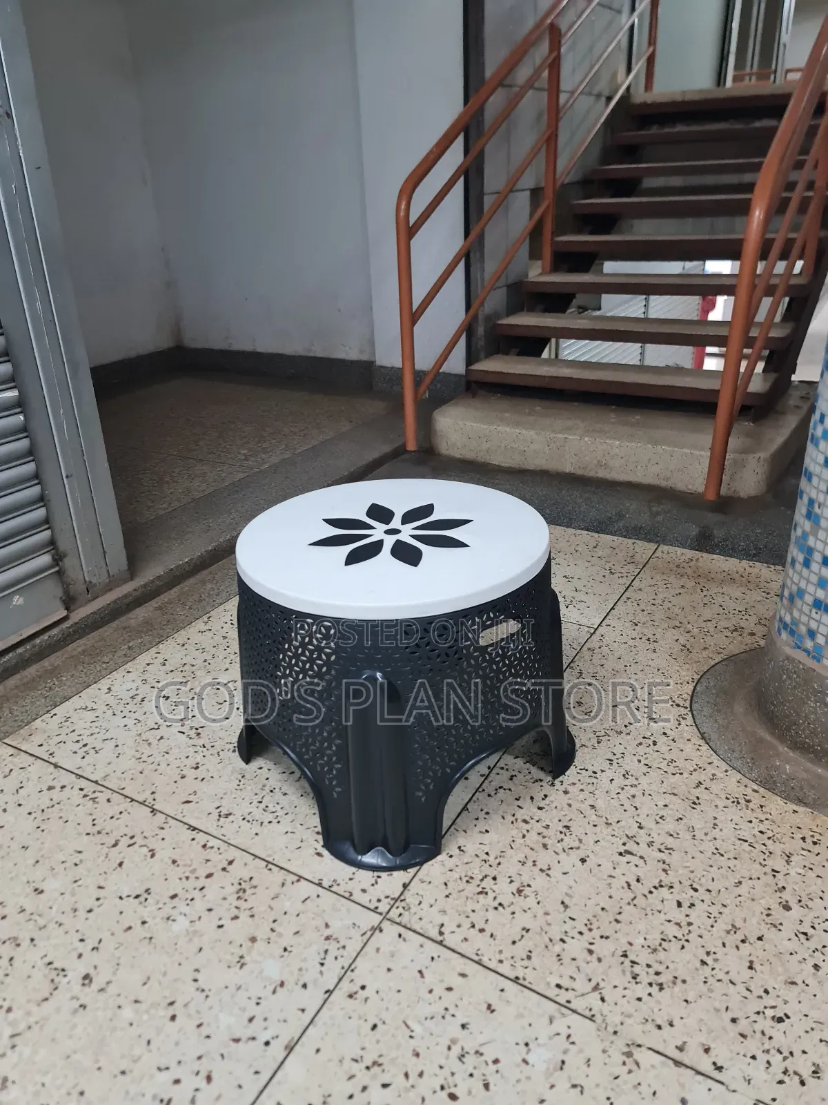 Italica Center Table Plastic Centered Table